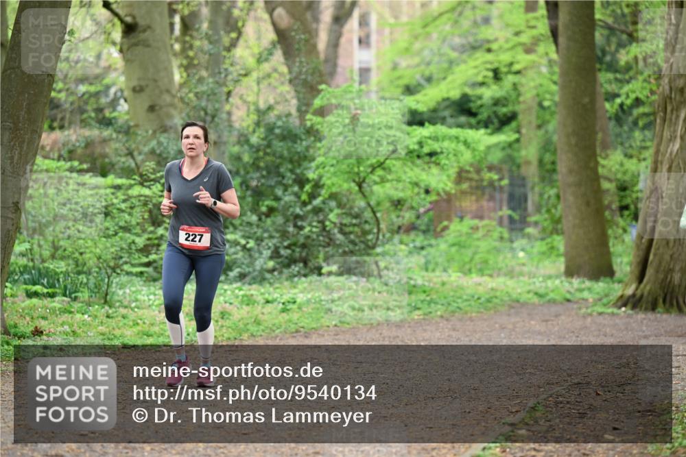 19.04.2026 - Hammer Lauf Dr. Thomas Lammeyer http://msf.ph/oto/9540134 19.04.2026 10:41:54 Laufen 227 meine-sportfotos.de