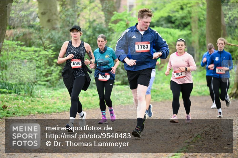 19.04.2026 - Hammer Lauf Dr. Thomas Lammeyer http://msf.ph/oto/9540483 19.04.2026 10:43:26 Laufen 1696, 126, 1783, 667, 652 meine-sportfotos.de