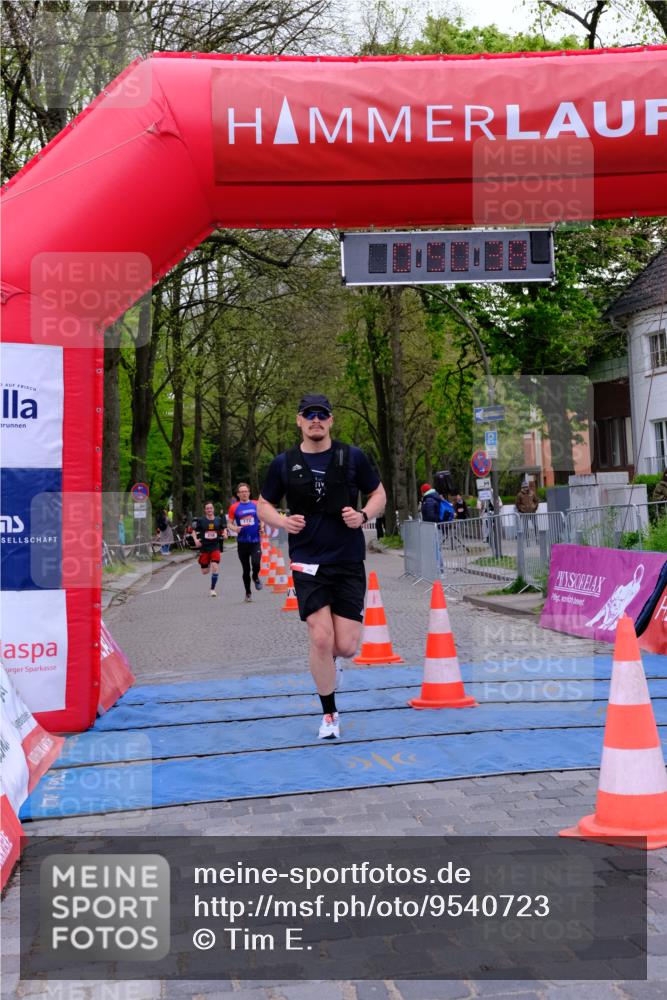 19.04.2026 - Hammer Lauf Tim E. http://msf.ph/oto/9540723 19.04.2026 11:50:46 Ziel 218, 562, 772, 1292 meine-sportfotos.de