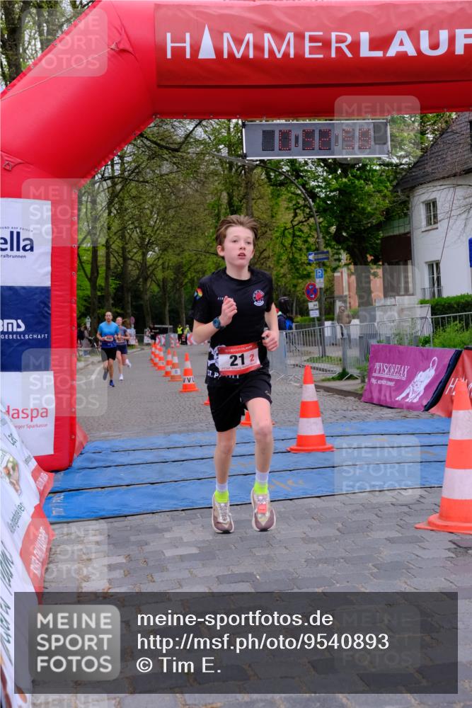 19.04.2026 - Hammer Lauf Tim E. http://msf.ph/oto/9540893 19.04.2026 11:53:06 Ziel 8, 20, 21, 1027, 1858 meine-sportfotos.de