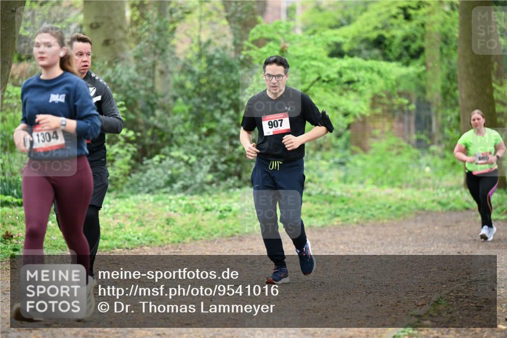 19.04.2026 - Hammer Lauf Dr. Thomas Lammeyer http://msf.ph/oto/9541016 19.04.2026 10:45:04 Laufen 1304, 142, 907, 660 meine-sportfotos.de