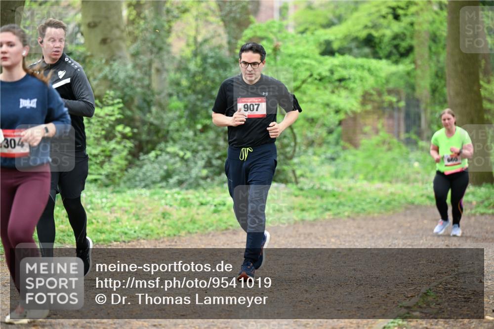 19.04.2026 - Hammer Lauf Dr. Thomas Lammeyer http://msf.ph/oto/9541019 19.04.2026 10:45:04 Laufen 907, 304, 660 meine-sportfotos.de
