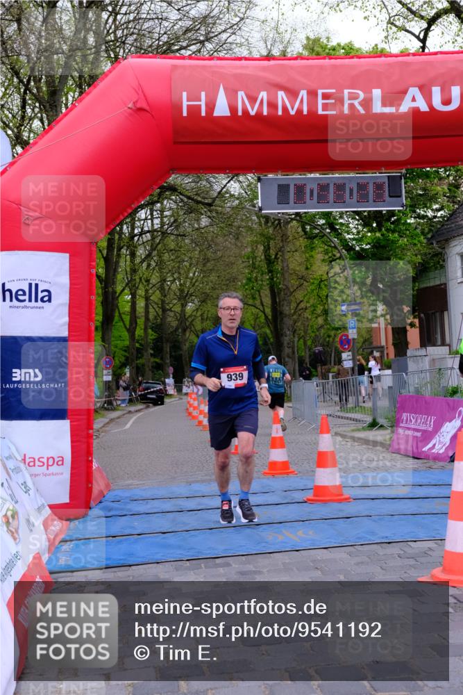 19.04.2026 - Hammer Lauf Tim E. http://msf.ph/oto/9541192 19.04.2026 11:56:36 Ziel 554, 620, 939 meine-sportfotos.de