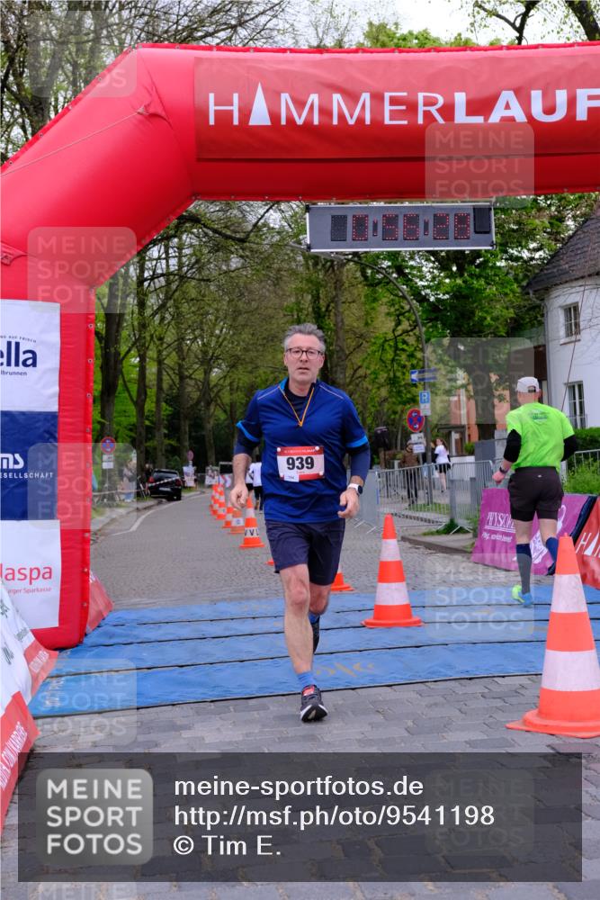 19.04.2026 - Hammer Lauf Tim E. http://msf.ph/oto/9541198 19.04.2026 11:56:36 Ziel 554, 620, 939 meine-sportfotos.de