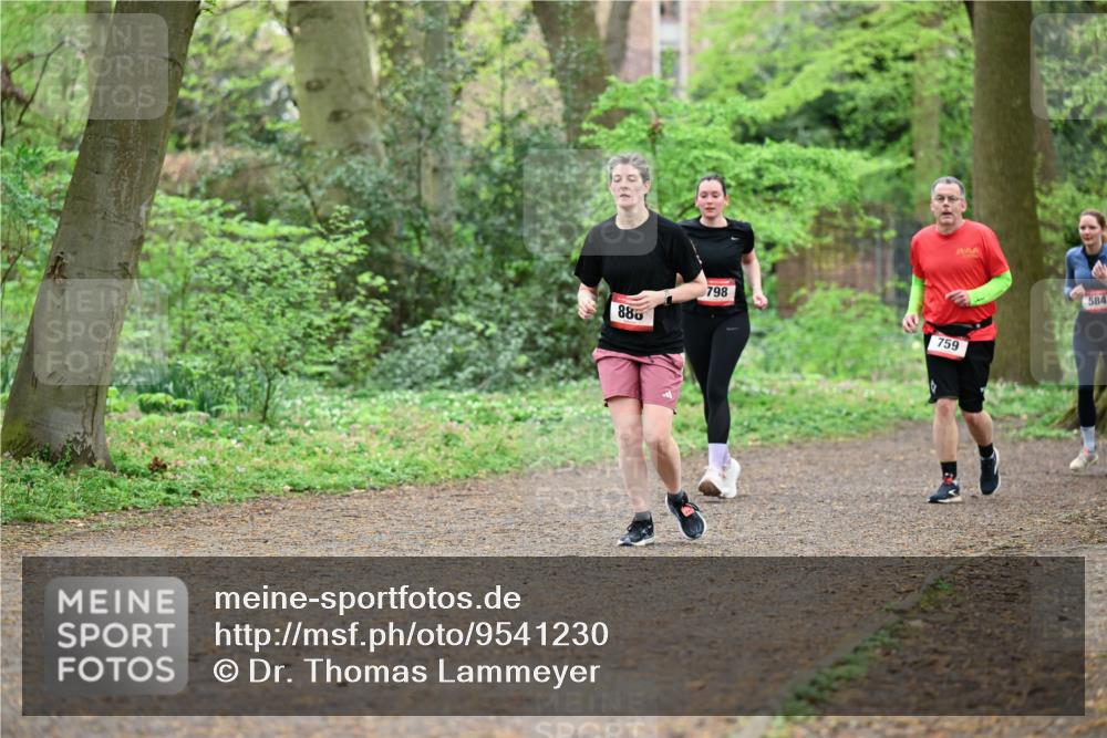 19.04.2026 - Hammer Lauf Dr. Thomas Lammeyer http://msf.ph/oto/9541230 19.04.2026 10:45:51 Laufen 880, 798, 759, 584 meine-sportfotos.de