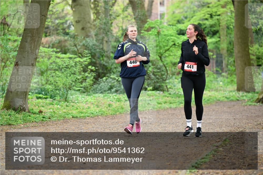 19.04.2026 - Hammer Lauf Dr. Thomas Lammeyer http://msf.ph/oto/9541362 19.04.2026 10:46:16 Laufen 446, 441, 154 meine-sportfotos.de