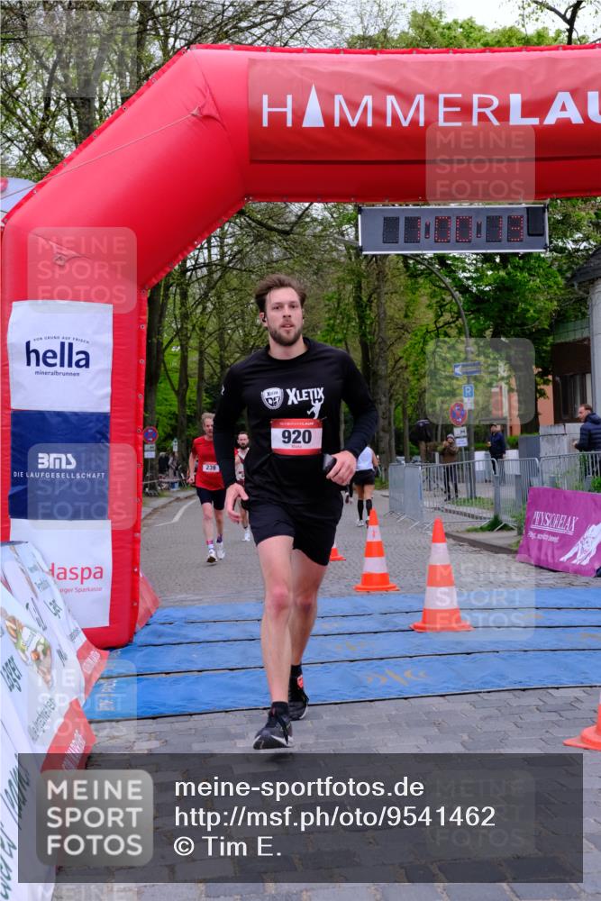 19.04.2026 - Hammer Lauf Tim E. http://msf.ph/oto/9541462 19.04.2026 12:00:21 Ziel 239, 507, 536, 664, 830, 920, 1219 meine-sportfotos.de