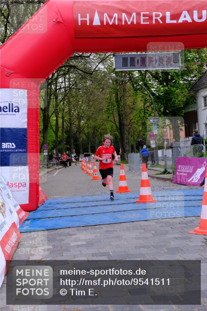 19.04.2026 - Hammer Lauf Tim E. http://msf.ph/oto/9541511 19.04.2026 12:00:43 Ziel 8, 331, 333 meine-sportfotos.de