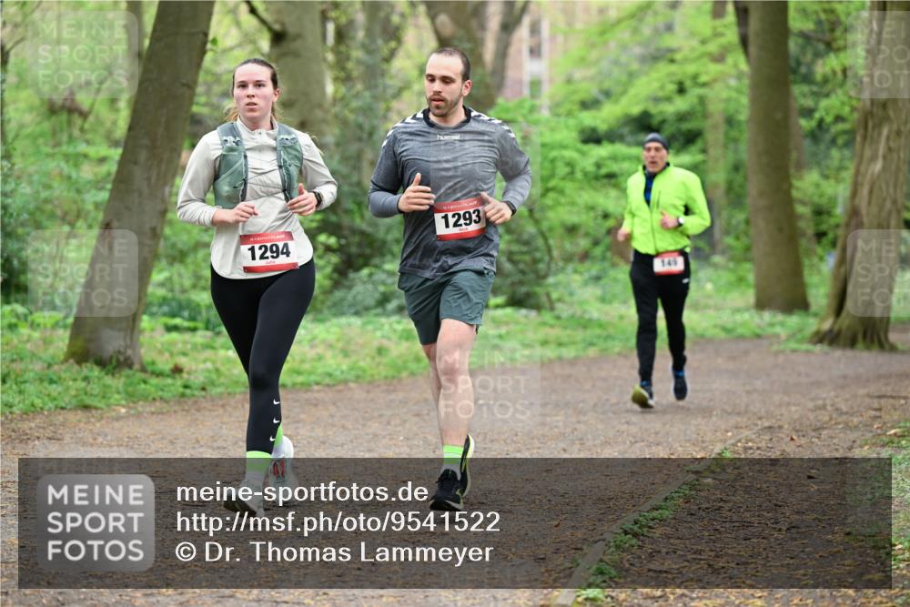 19.04.2026 - Hammer Lauf Dr. Thomas Lammeyer http://msf.ph/oto/9541522 19.04.2026 10:46:44 Laufen 1294, 1293, 145 meine-sportfotos.de