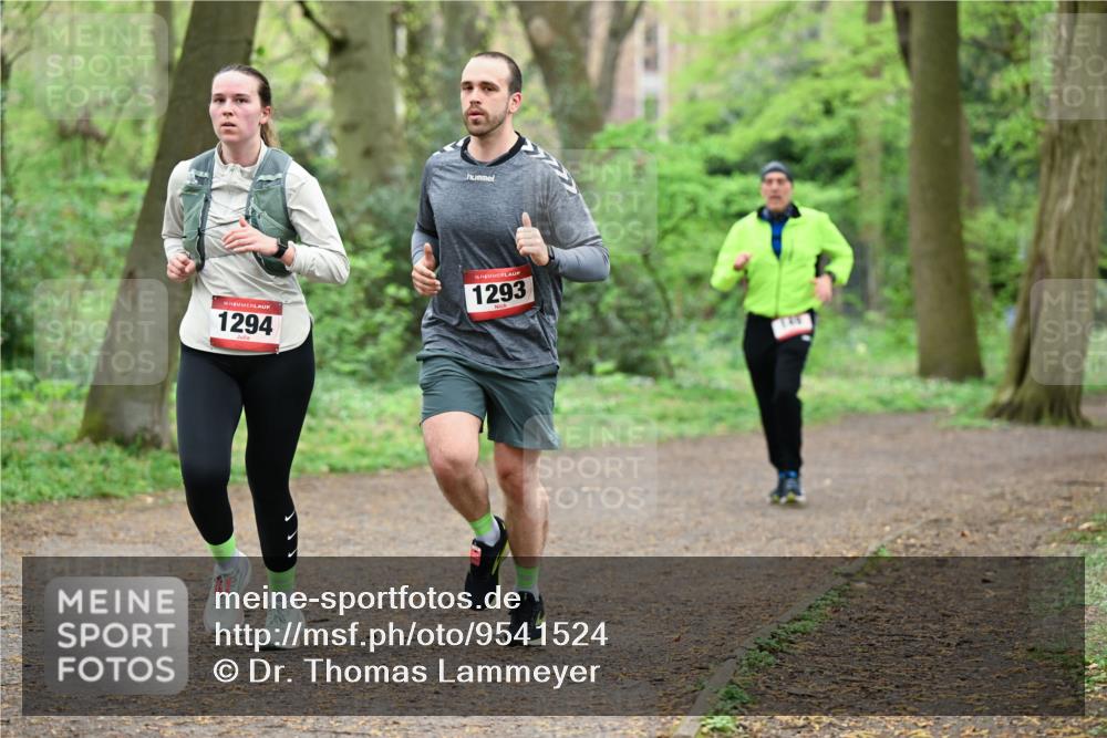 19.04.2026 - Hammer Lauf Dr. Thomas Lammeyer http://msf.ph/oto/9541524 19.04.2026 10:46:44 Laufen 1294, 1293 meine-sportfotos.de