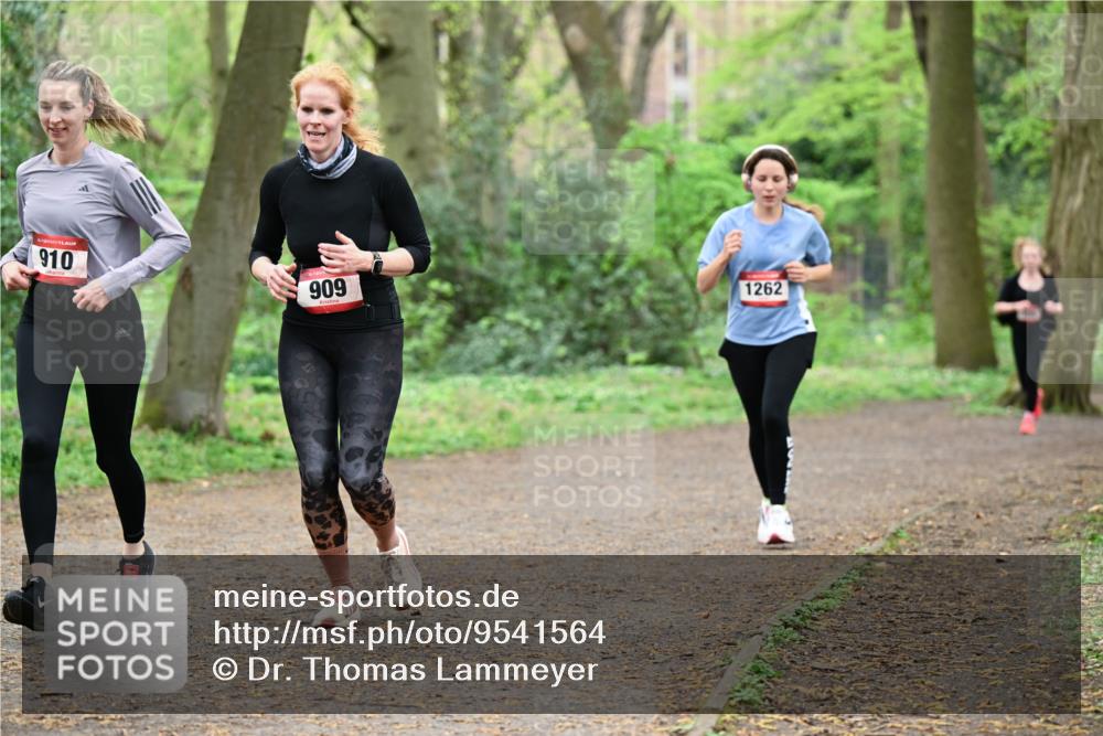 19.04.2026 - Hammer Lauf Dr. Thomas Lammeyer http://msf.ph/oto/9541564 19.04.2026 10:47:08 Laufen 910, 909, 1262 meine-sportfotos.de