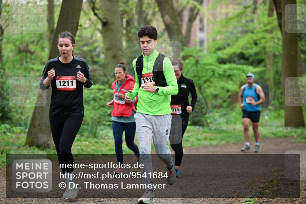 19.04.2026 - Hammer Lauf Dr. Thomas Lammeyer http://msf.ph/oto/9541684 19.04.2026 10:47:46 Laufen 1211, 1210, 011 meine-sportfotos.de