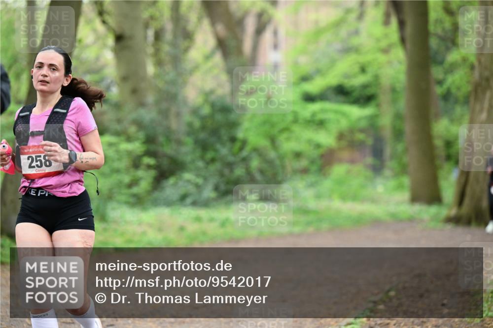 19.04.2026 - Hammer Lauf Dr. Thomas Lammeyer http://msf.ph/oto/9542017 19.04.2026 10:49:59 Laufen 258 meine-sportfotos.de
