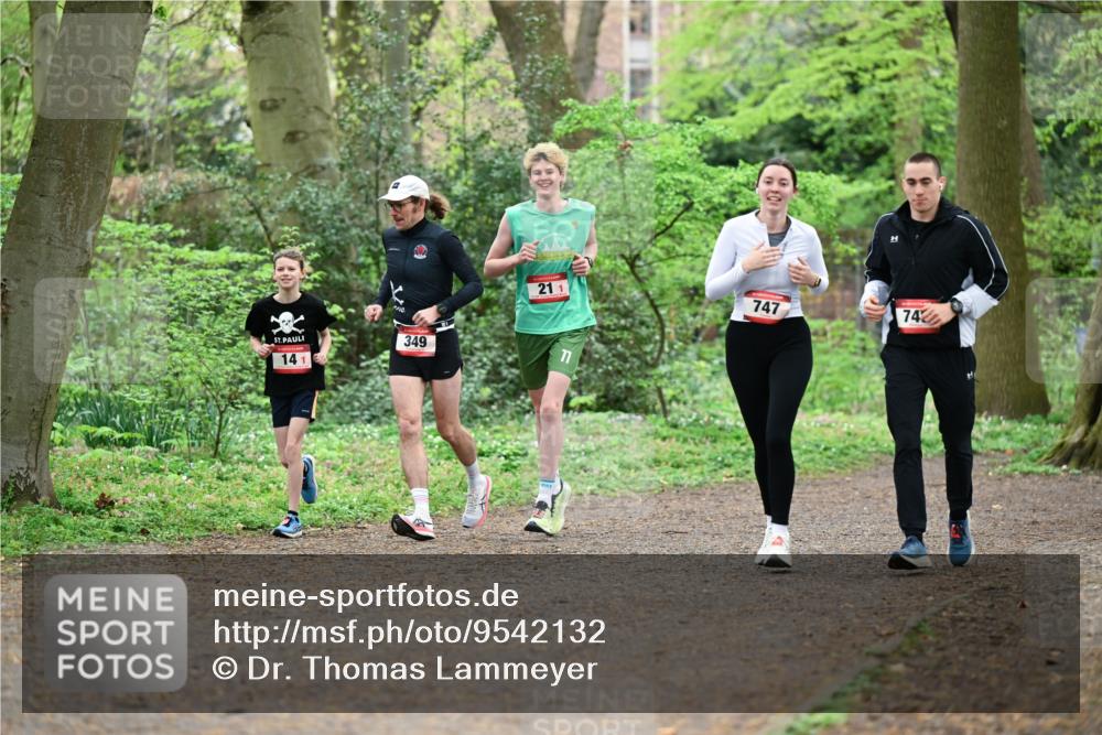 19.04.2026 - Hammer Lauf Dr. Thomas Lammeyer http://msf.ph/oto/9542132 19.04.2026 10:50:57 Laufen 141, 349, 747 meine-sportfotos.de