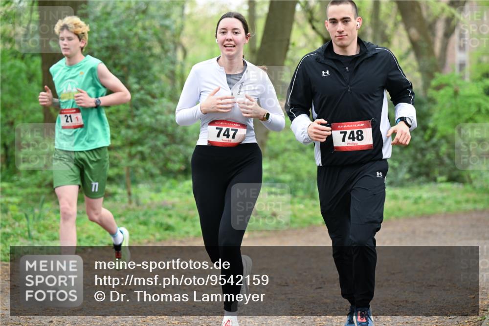 19.04.2026 - Hammer Lauf Dr. Thomas Lammeyer http://msf.ph/oto/9542159 19.04.2026 10:51:01 Laufen 211, 747, 748 meine-sportfotos.de