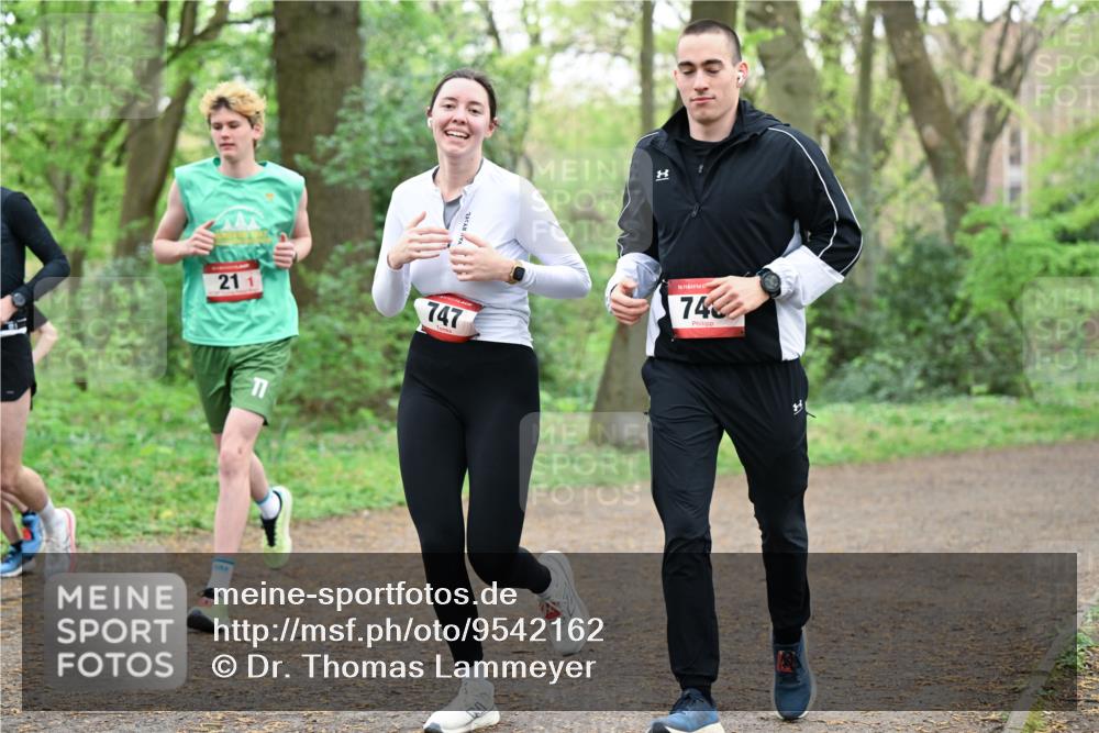 19.04.2026 - Hammer Lauf Dr. Thomas Lammeyer http://msf.ph/oto/9542162 19.04.2026 10:51:01 Laufen 747, 748 meine-sportfotos.de