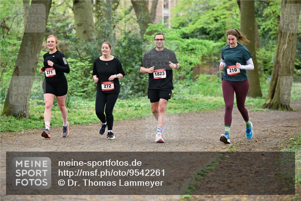 19.04.2026 - Hammer Lauf Dr. Thomas Lammeyer http://msf.ph/oto/9542261 19.04.2026 10:51:29 Laufen 271, 272, 1823, 210 meine-sportfotos.de