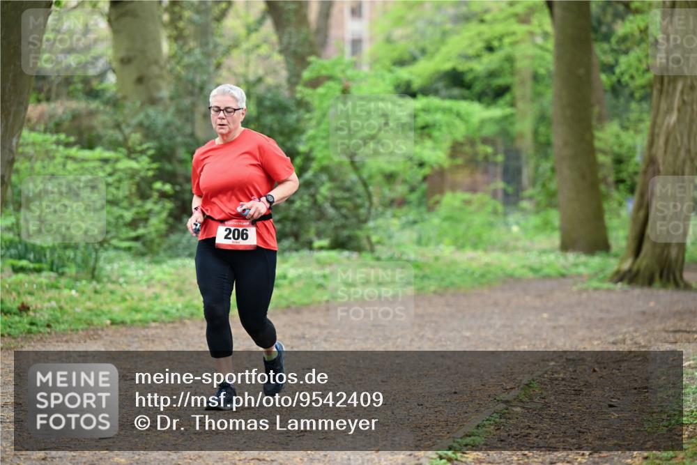 19.04.2026 - Hammer Lauf Dr. Thomas Lammeyer http://msf.ph/oto/9542409 19.04.2026 10:52:41 Laufen 206 meine-sportfotos.de