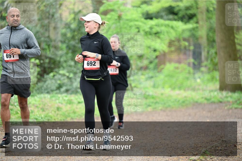 19.04.2026 - Hammer Lauf Dr. Thomas Lammeyer http://msf.ph/oto/9542593 19.04.2026 10:54:23 Laufen 691, 692 meine-sportfotos.de