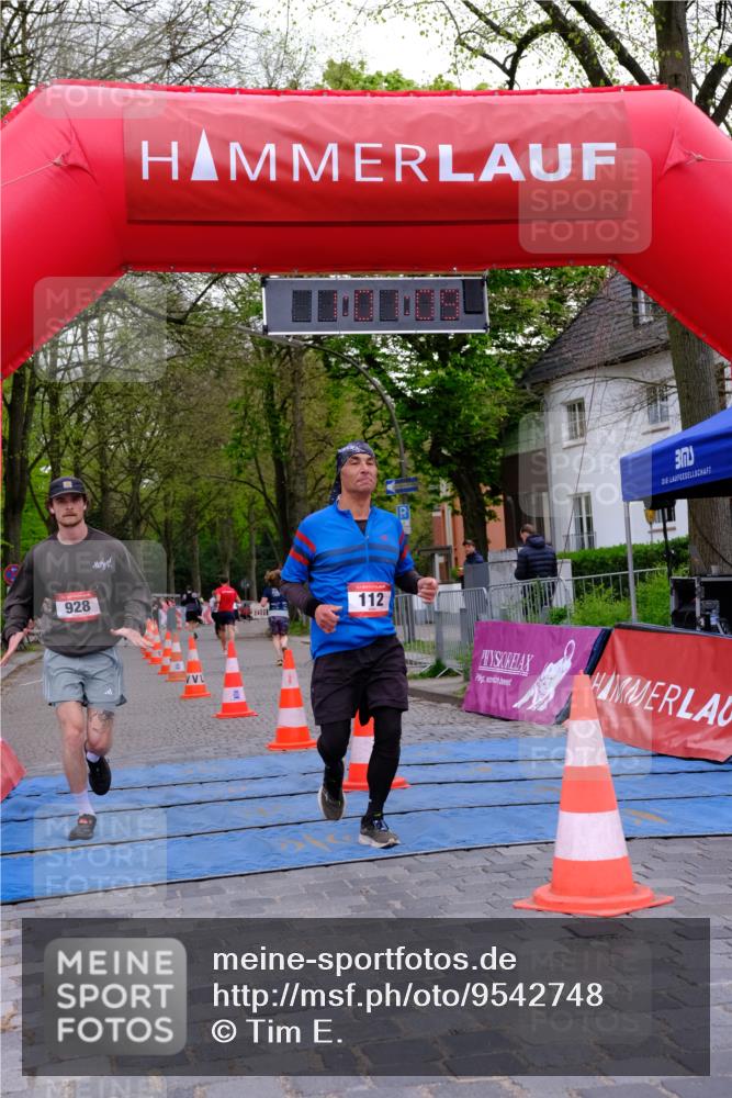 19.04.2026 - Hammer Lauf Tim E. http://msf.ph/oto/9542748 19.04.2026 12:01:17 Ziel 112, 862, 928 meine-sportfotos.de