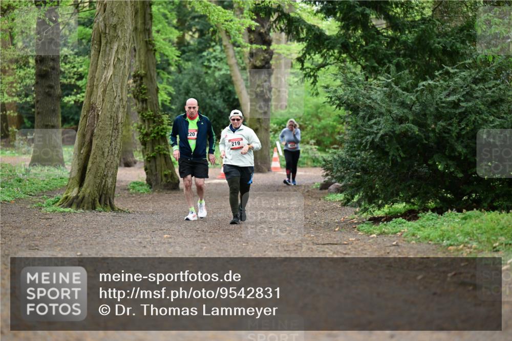 19.04.2026 - Hammer Lauf Dr. Thomas Lammeyer http://msf.ph/oto/9542831 19.04.2026 11:00:19 Laufen 220, 219 meine-sportfotos.de