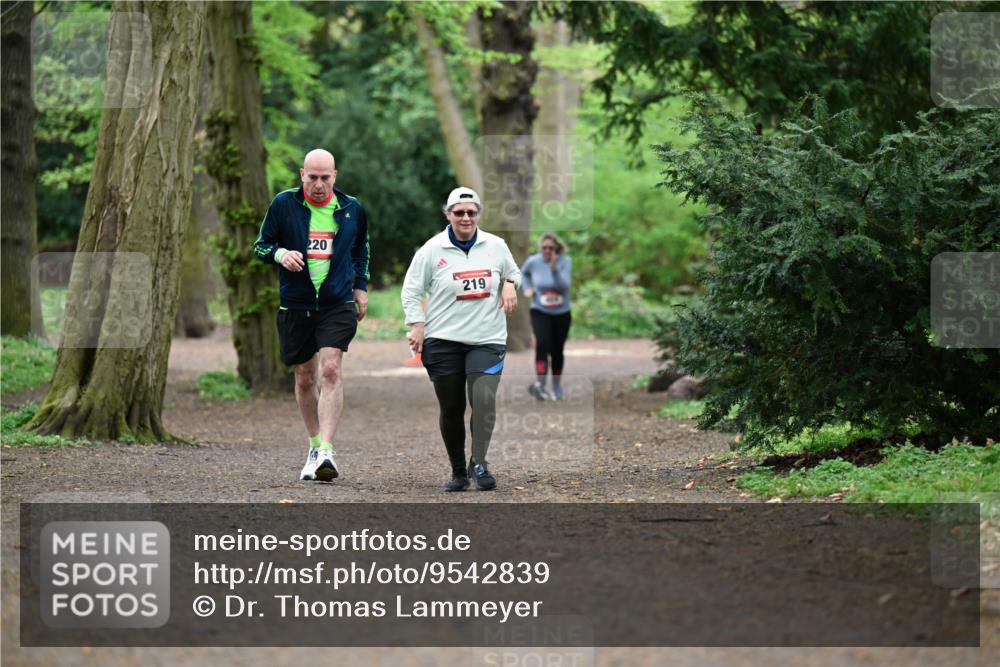 19.04.2026 - Hammer Lauf Dr. Thomas Lammeyer http://msf.ph/oto/9542839 19.04.2026 11:00:21 Laufen 220, 219 meine-sportfotos.de