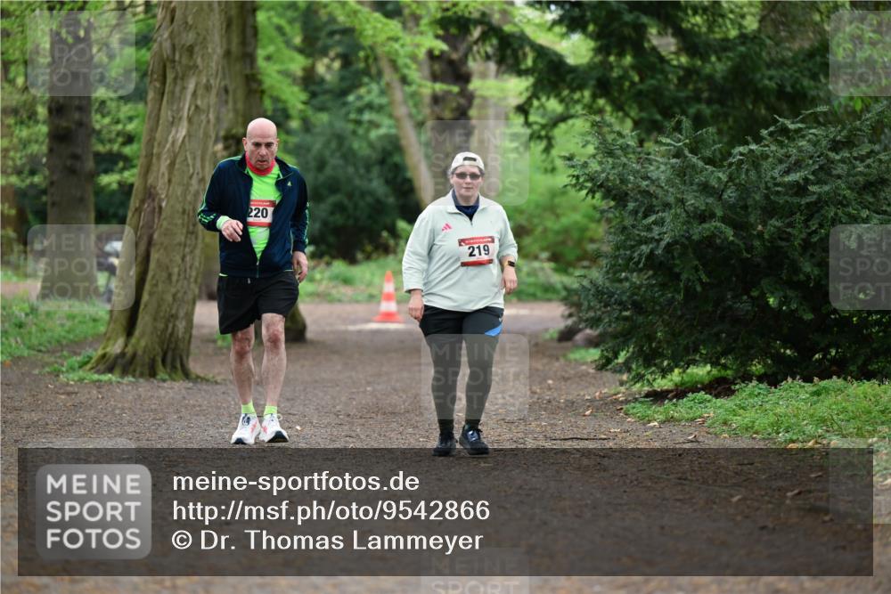 19.04.2026 - Hammer Lauf Dr. Thomas Lammeyer http://msf.ph/oto/9542866 19.04.2026 11:00:24 Laufen 220, 219 meine-sportfotos.de