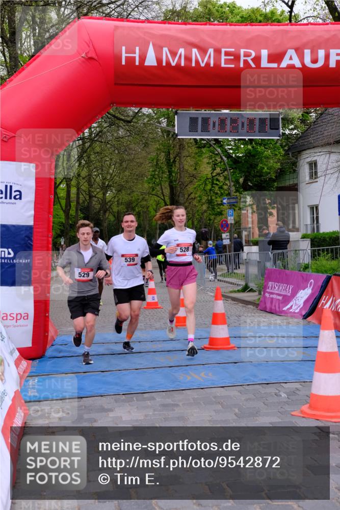 19.04.2026 - Hammer Lauf Tim E. http://msf.ph/oto/9542872 19.04.2026 12:02:09 Ziel 23, 528, 529, 539, 690 meine-sportfotos.de