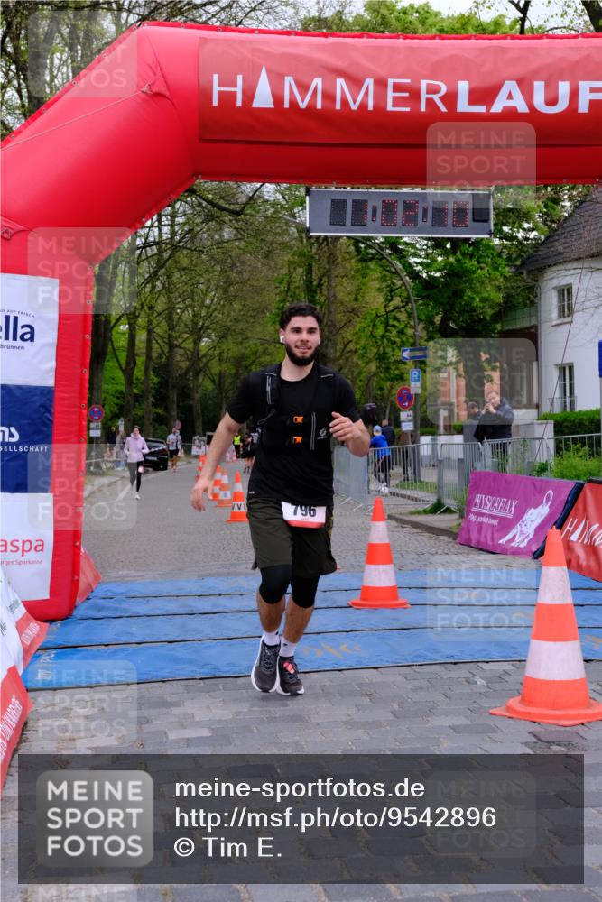 19.04.2026 - Hammer Lauf Tim E. http://msf.ph/oto/9542896 19.04.2026 12:02:18 Ziel 157, 537, 680, 690, 796 meine-sportfotos.de