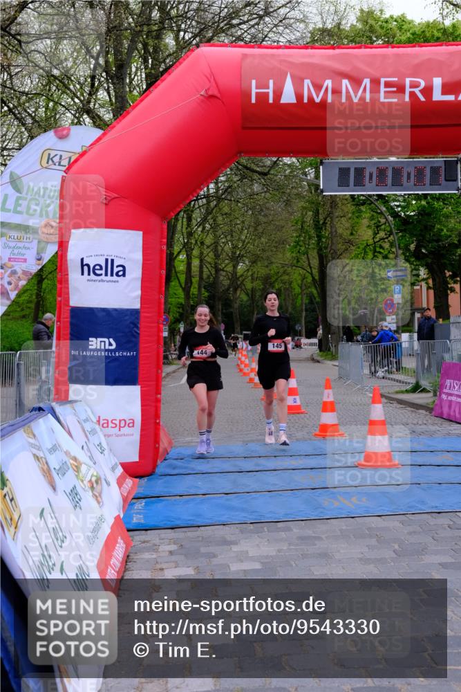 19.04.2026 - Hammer Lauf Tim E. http://msf.ph/oto/9543330 19.04.2026 12:07:09 Ziel 144, 145, 218 meine-sportfotos.de