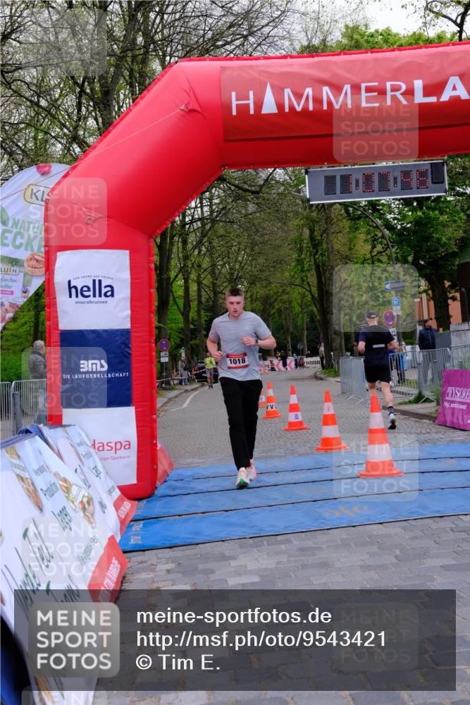 19.04.2026 - Hammer Lauf Tim E. http://msf.ph/oto/9543421 19.04.2026 12:07:54 Ziel 157, 398, 562, 1018 meine-sportfotos.de