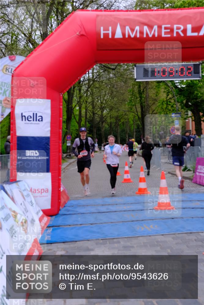 19.04.2026 - Hammer Lauf Tim E. http://msf.ph/oto/9543626 19.04.2026 12:09:10 Ziel 221, 409, 420, 486, 1208, 1841, 1928 meine-sportfotos.de
