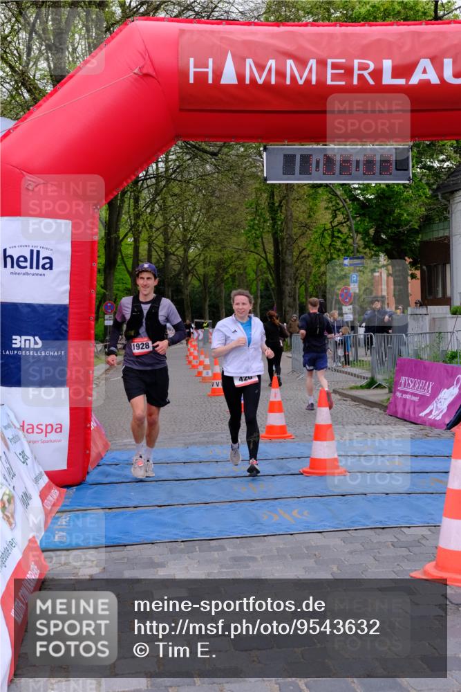 19.04.2026 - Hammer Lauf Tim E. http://msf.ph/oto/9543632 19.04.2026 12:09:11 Ziel 409, 420, 1208, 1928 meine-sportfotos.de