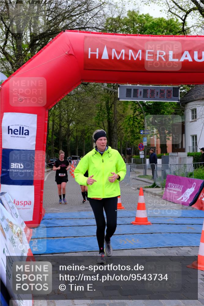 19.04.2026 - Hammer Lauf Tim E. http://msf.ph/oto/9543734 19.04.2026 12:10:36 Ziel 414, 416, 418 meine-sportfotos.de