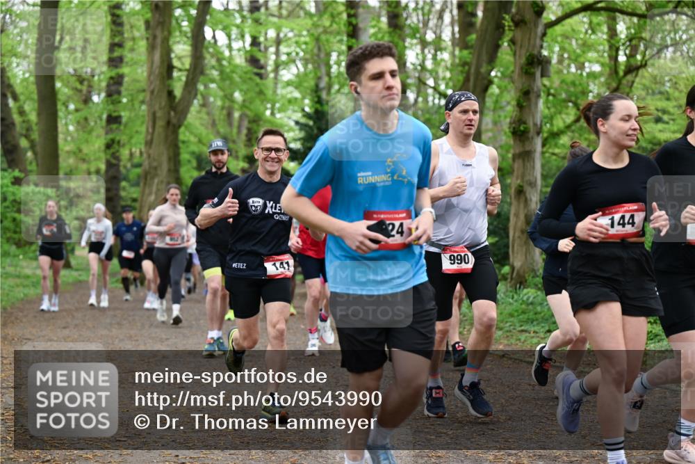 19.04.2026 - Hammer Lauf Dr. Thomas Lammeyer http://msf.ph/oto/9543990 19.04.2026 11:03:59 Laufen 141, 990, 144 meine-sportfotos.de
