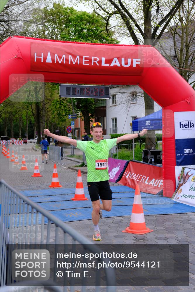 19.04.2026 - Hammer Lauf Tim E. http://msf.ph/oto/9544121 19.04.2026 12:15:37 Ziel 189, 779, 939, 1911 meine-sportfotos.de