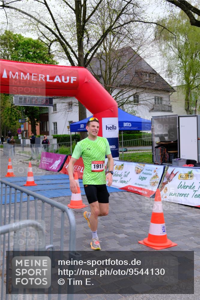 19.04.2026 - Hammer Lauf Tim E. http://msf.ph/oto/9544130 19.04.2026 12:15:38 Ziel 779, 939, 1884, 1911 meine-sportfotos.de