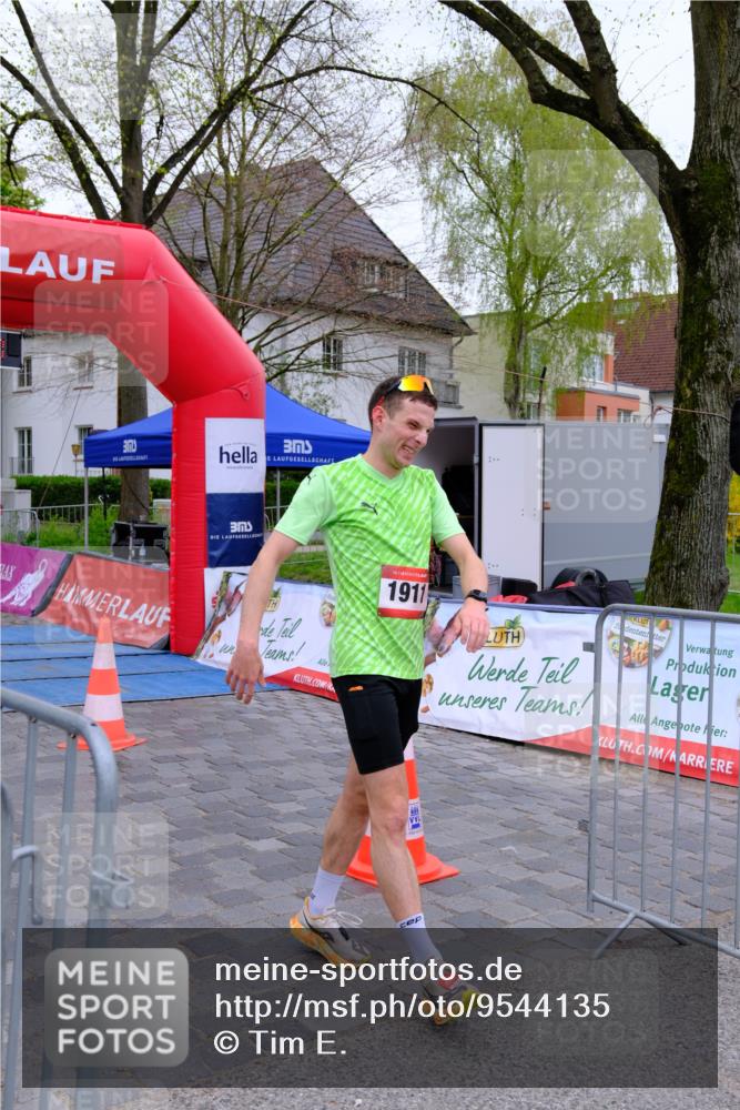 19.04.2026 - Hammer Lauf Tim E. http://msf.ph/oto/9544135 19.04.2026 12:15:38 Ziel 779, 939, 1884, 1911 meine-sportfotos.de