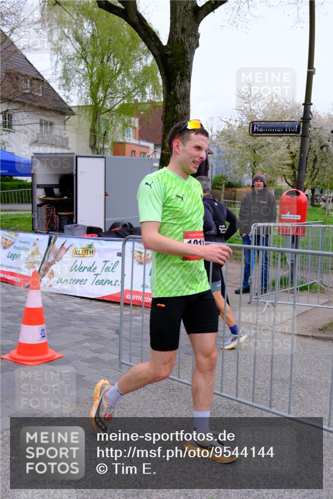 19.04.2026 - Hammer Lauf Tim E. http://msf.ph/oto/9544144 19.04.2026 12:15:39 Ziel 779, 1884, 1911 meine-sportfotos.de