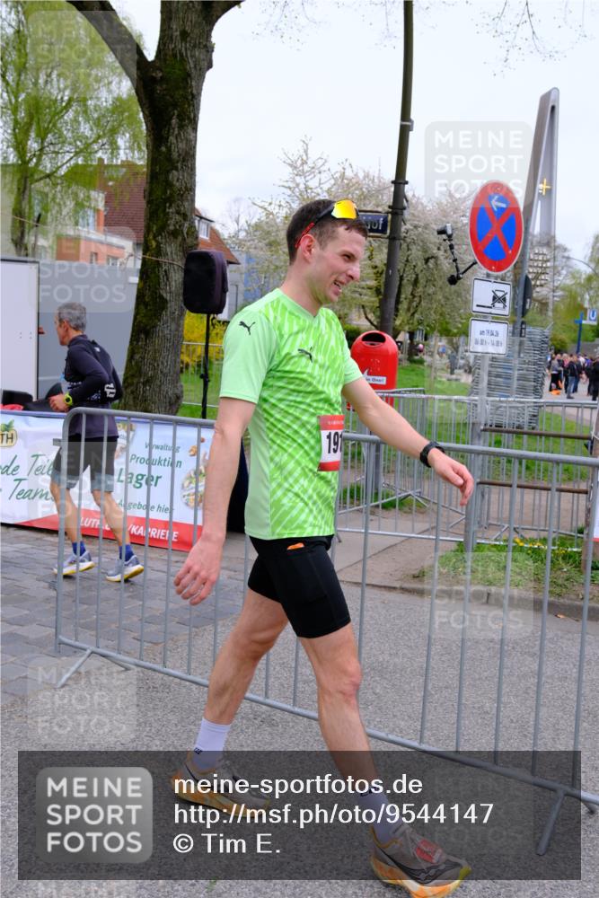 19.04.2026 - Hammer Lauf Tim E. http://msf.ph/oto/9544147 19.04.2026 12:15:39 Ziel 779, 1884, 1911 meine-sportfotos.de