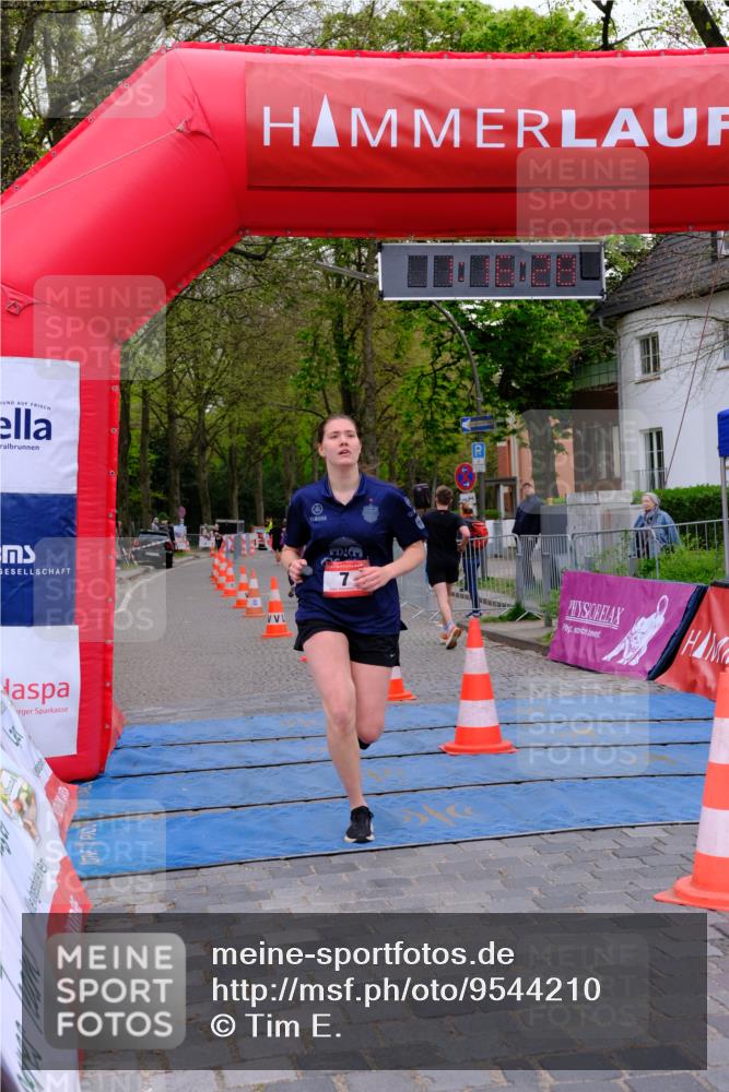 19.04.2026 - Hammer Lauf Tim E. http://msf.ph/oto/9544210 19.04.2026 12:16:36 Ziel 7, 117, 1027 meine-sportfotos.de
