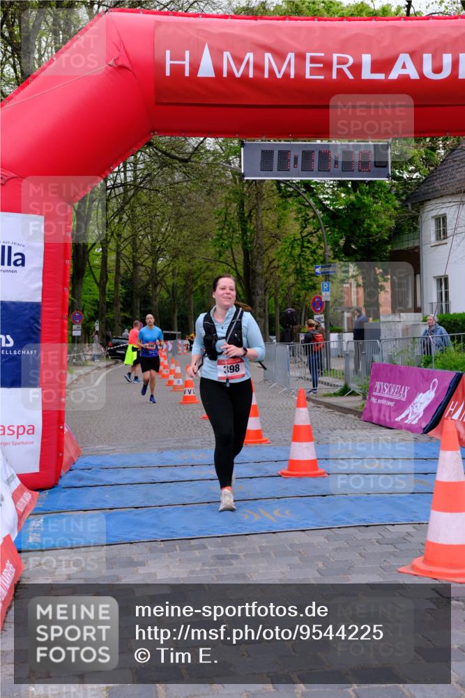19.04.2026 - Hammer Lauf Tim E. http://msf.ph/oto/9544225 19.04.2026 12:17:18 Ziel 398 meine-sportfotos.de