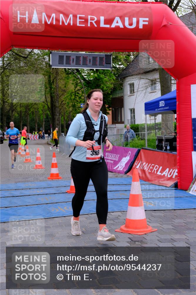 19.04.2026 - Hammer Lauf Tim E. http://msf.ph/oto/9544237 19.04.2026 12:17:19 Ziel 398 meine-sportfotos.de