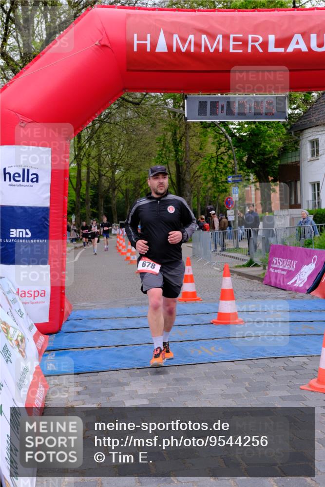 19.04.2026 - Hammer Lauf Tim E. http://msf.ph/oto/9544256 19.04.2026 12:17:53 Ziel 649, 678 meine-sportfotos.de