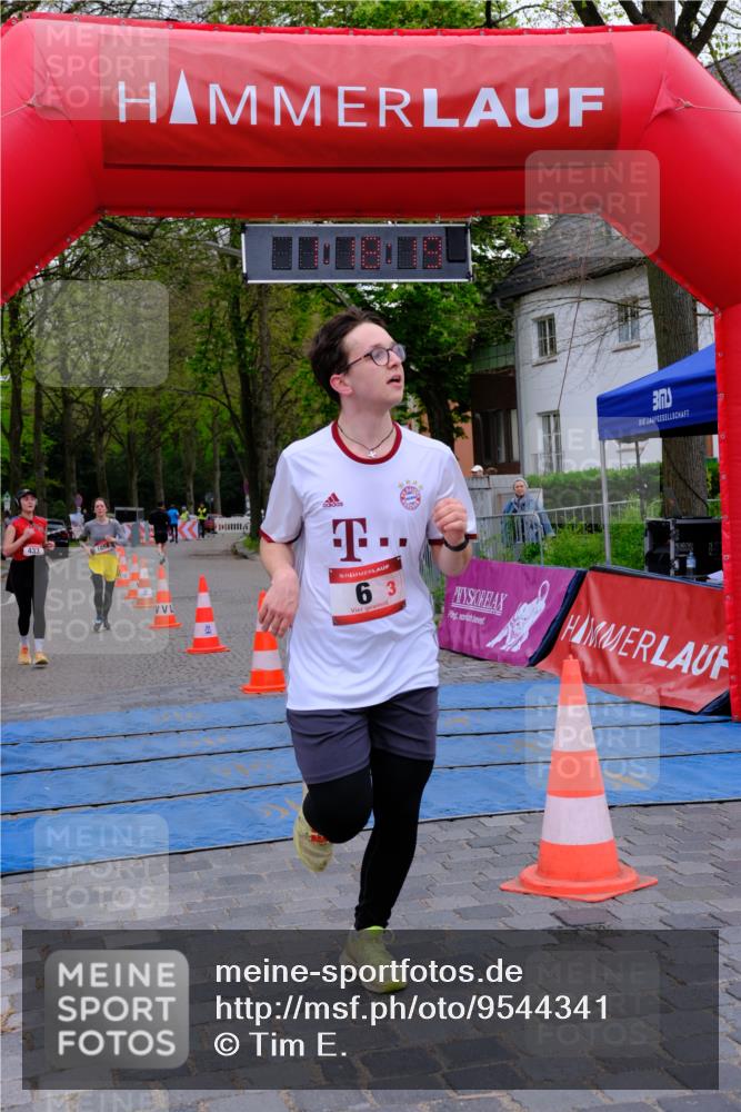 19.04.2026 - Hammer Lauf Tim E. http://msf.ph/oto/9544341 19.04.2026 12:18:27 Ziel 6, 19, 297, 433, 511, 1858 meine-sportfotos.de