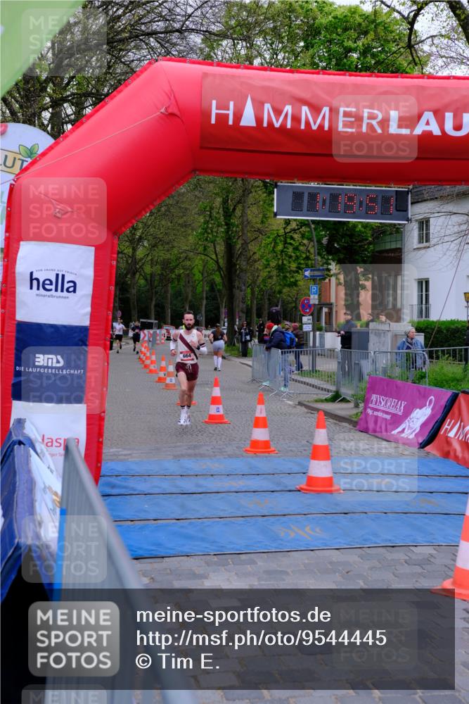 19.04.2026 - Hammer Lauf Tim E. http://msf.ph/oto/9544445 19.04.2026 12:19:59 Ziel 354, 664 meine-sportfotos.de