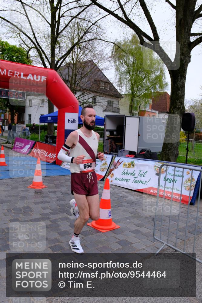 19.04.2026 - Hammer Lauf Tim E. http://msf.ph/oto/9544464 19.04.2026 12:20:02 Ziel 15, 354, 664 meine-sportfotos.de