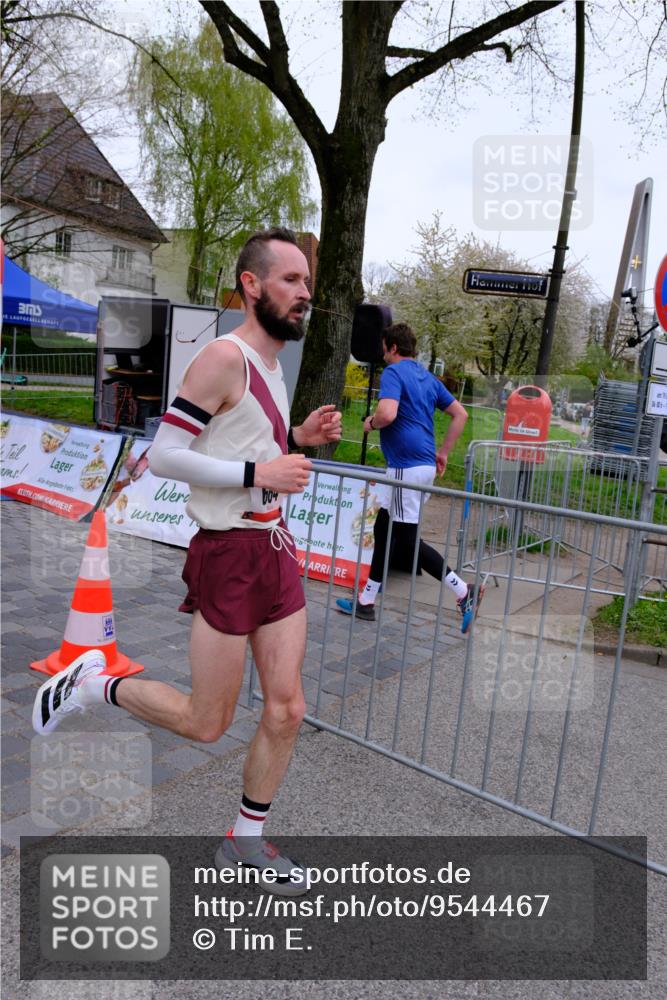 19.04.2026 - Hammer Lauf Tim E. http://msf.ph/oto/9544467 19.04.2026 12:20:02 Ziel 15, 354, 664 meine-sportfotos.de