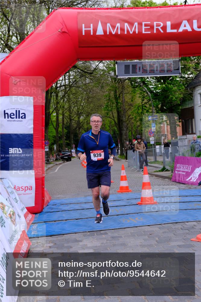 19.04.2026 - Hammer Lauf Tim E. http://msf.ph/oto/9544642 19.04.2026 12:22:31 Ziel 939 meine-sportfotos.de
