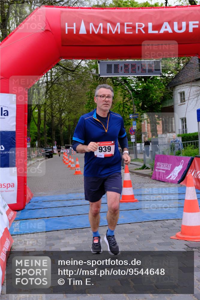 19.04.2026 - Hammer Lauf Tim E. http://msf.ph/oto/9544648 19.04.2026 12:22:32 Ziel 939 meine-sportfotos.de
